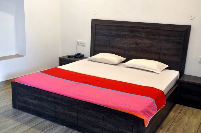 Imagen de la habitación del Hotel Grand, Amritsar. Foto 20