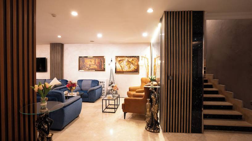 Imagen de los interiores del Hotel Grand Ani. Foto 17