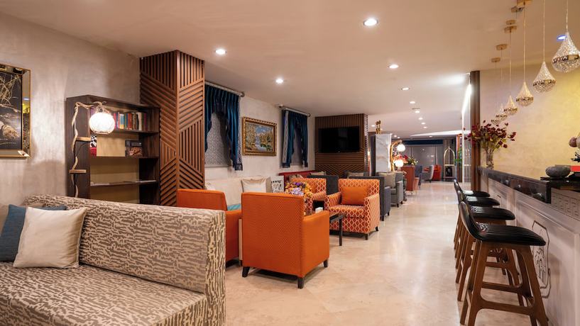 Imagen de los interiores del Hotel Grand Ani. Foto 20