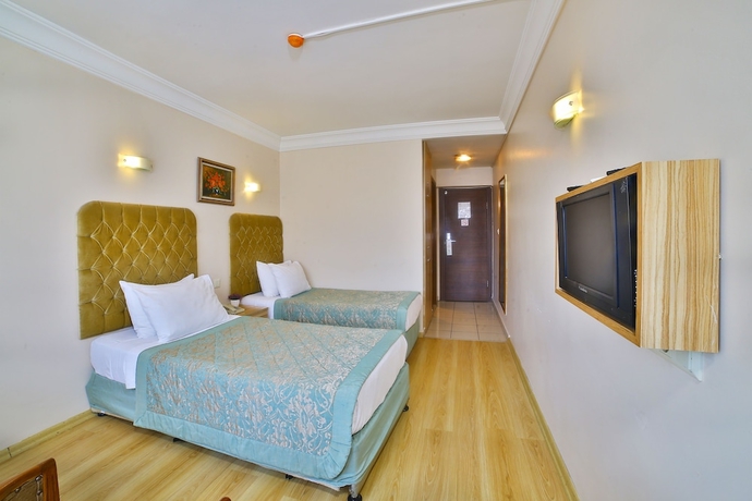 Imagen de la habitación del Hotel Grand Ant. Foto 14