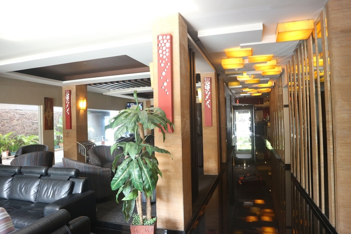 Imagen de los interiores del Hotel Grand Anugerah. Foto 15