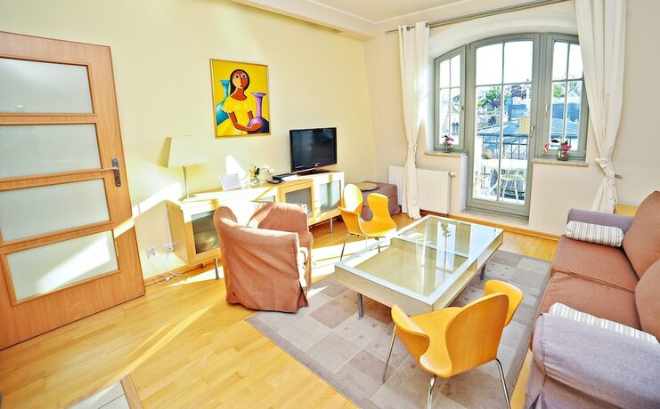 Imagen de la habitación del Hotel Grand Apartments. Foto 12