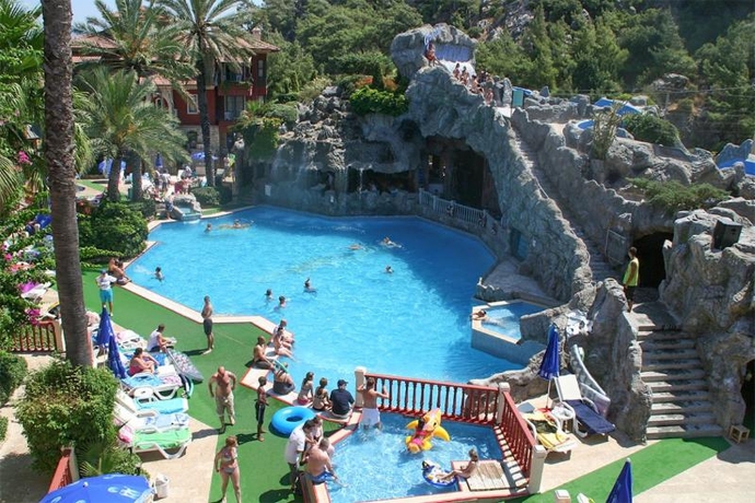 Imagen general del Hotel Grand Aquarium. Foto 6