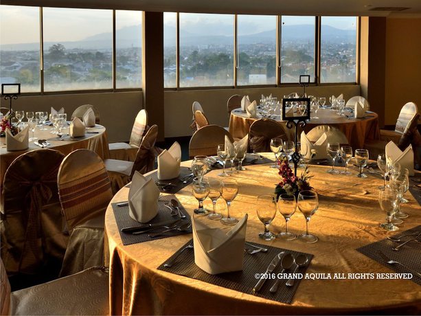 Imagen de los interiores del Hotel Grand Aquila Bandung. Foto 17