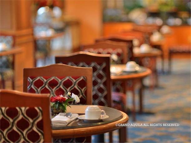Imagen del bar/restaurante del Hotel Grand Aquila Bandung. Foto 4