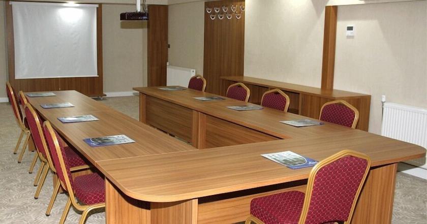 Imagen de los interiores del Hotel Grand Aras. Foto 15