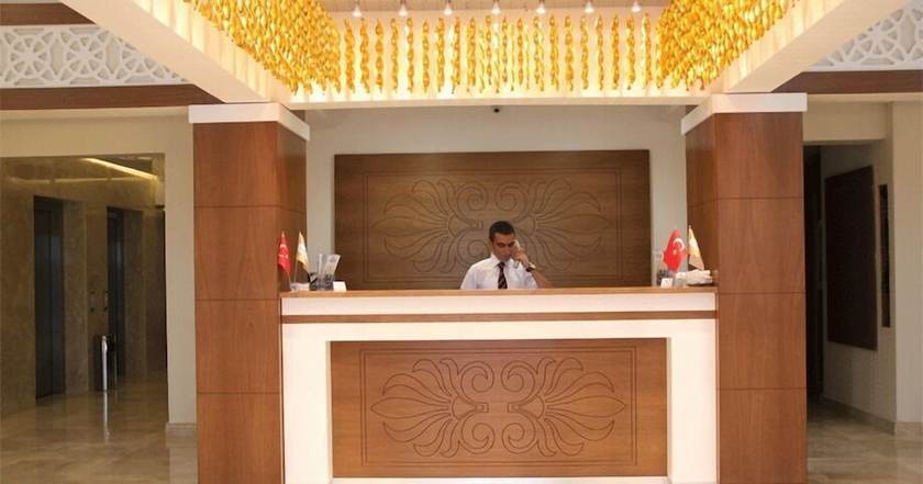 Imagen de los interiores del Hotel Grand Aras. Foto 16