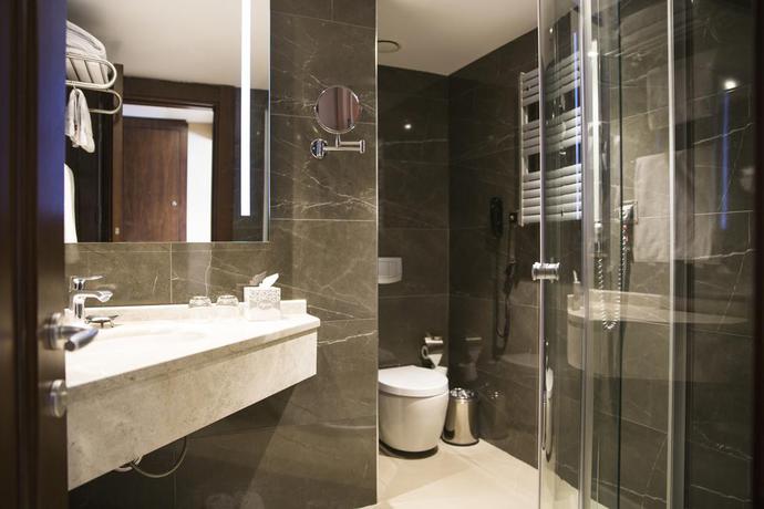 Imagen de la habitación del Hotel Grand Aras and Suites. Foto 3