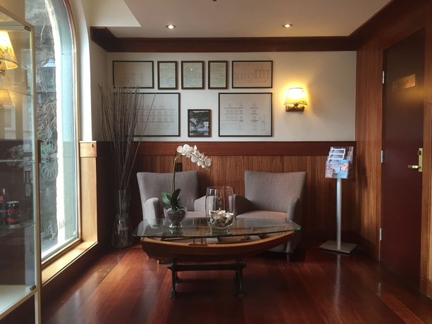 Imagen de los interiores del Hotel Grand Arendal - Unike ler. Foto 10