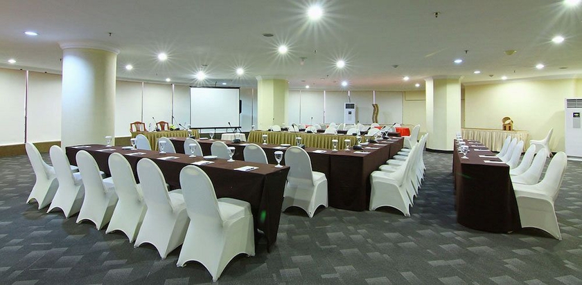 Imagen de los interiores del Hotel Grand Arkenso Parkview. Foto 9