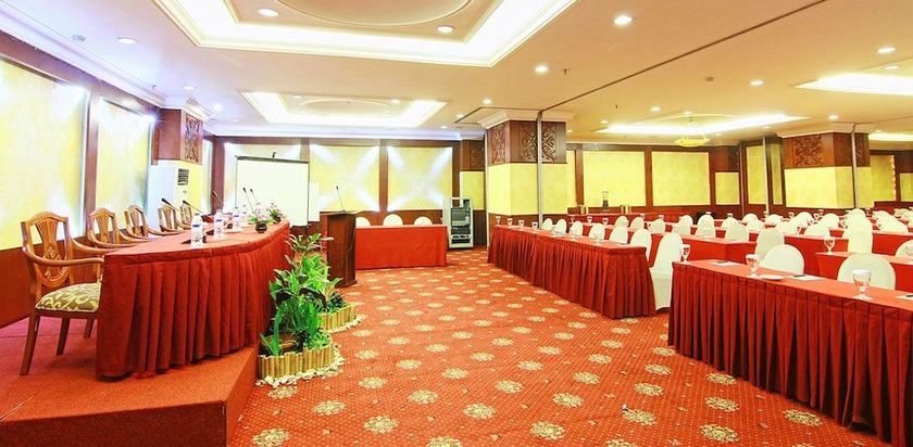 Imagen de los interiores del Hotel Grand Arkenso Parkview. Foto 11