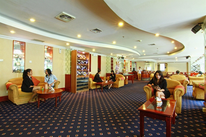 Imagen de los interiores del Hotel Grand Arkenso Parkview. Foto 12