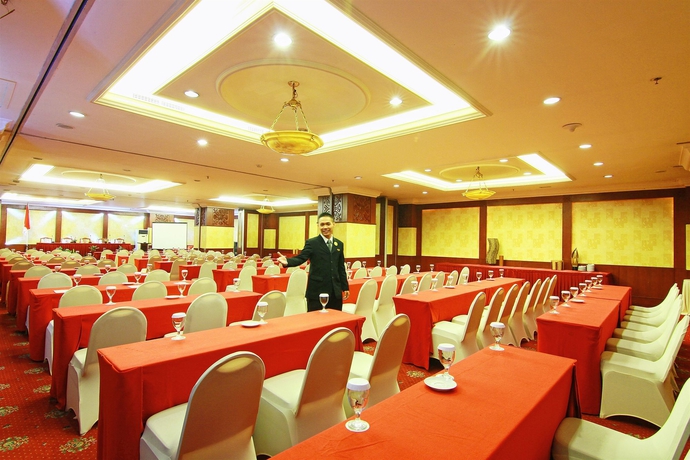 Imagen de los interiores del Hotel Grand Arkenso Parkview. Foto 14