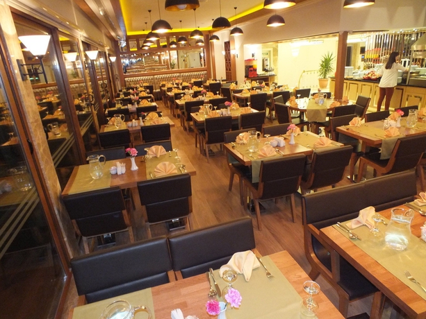 Imagen general del Hotel Grand Asiyan. Foto 2