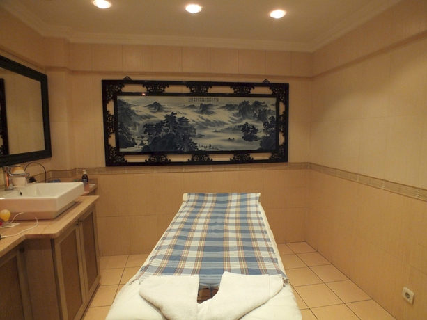 Imagen de los interiores del Hotel Grand Asiyan. Foto 12