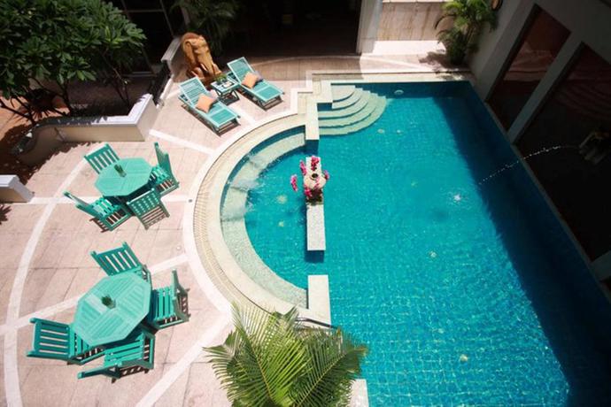 Imagen de la piscina del Hotel Grand Asoke Suites Boutique Residence. Foto 10