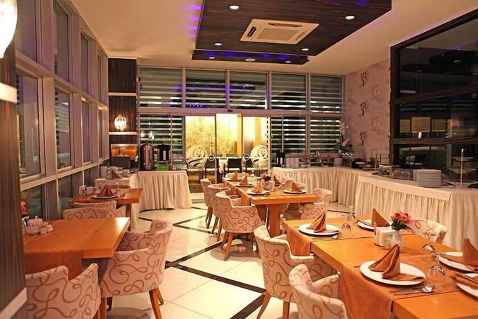 Imagen del bar/restaurante del Hotel Grand Asos. Foto 3