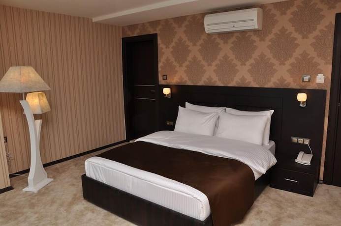 Imagen de la habitación del Hotel Grand Asos. Foto 16