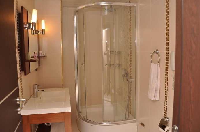 Imagen de la habitación del Hotel Grand Asos. Foto 17