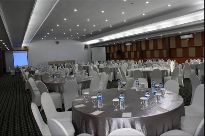 Imagen de los interiores del Hotel Grand Asrilia Hotel Convention and Restaurant. Foto 7