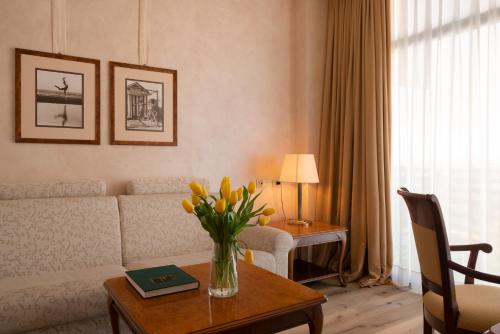 Imagen de la habitación del Hotel Grand Astoria, Grado. Foto 6