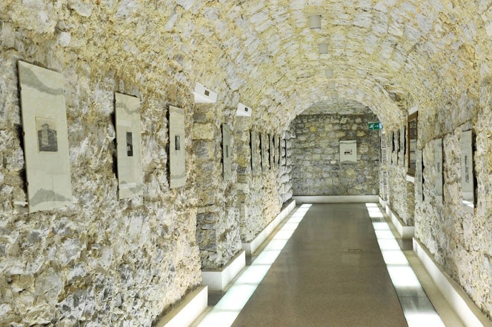 Imagen de los interiores del Hotel Grand Astoria, Tobia. Foto 16