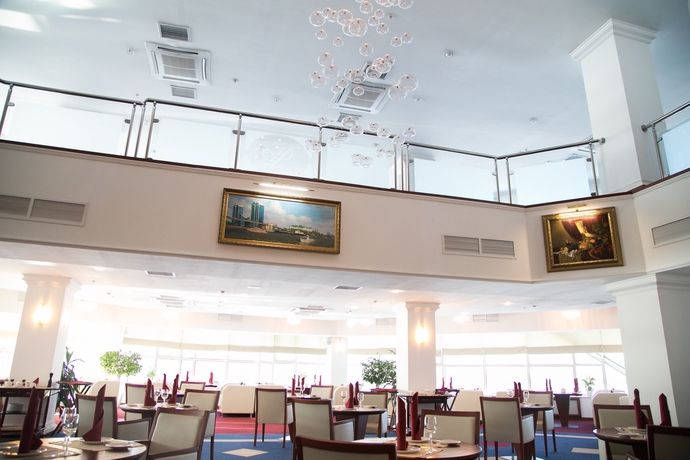 Imagen del bar/restaurante del Hotel Grand Astrakhan. Foto 3
