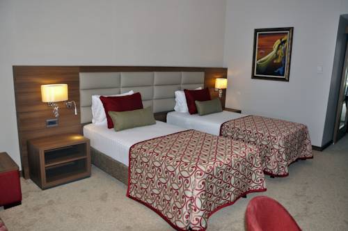 Imagen de la habitación del Hotel Grand Asya. Foto 2