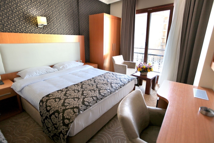 Imagen de la habitación del Hotel Grand Avcilar. Foto 7