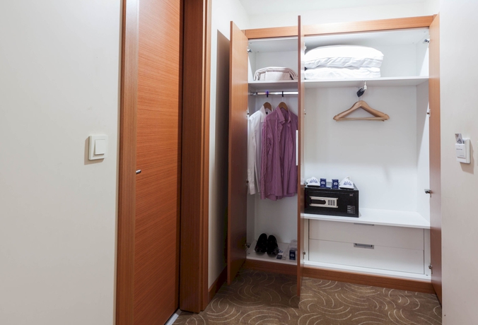Imagen de la habitación del Hotel Grand Avcilar. Foto 10