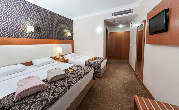 Imagen de la habitación del Hotel Grand Avcilar. Foto 11