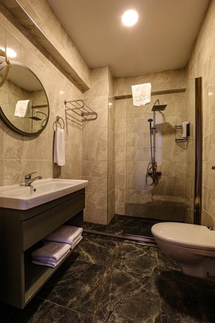 Imagen de la habitación del Hotel Grand Ayzek Otel. Foto 11