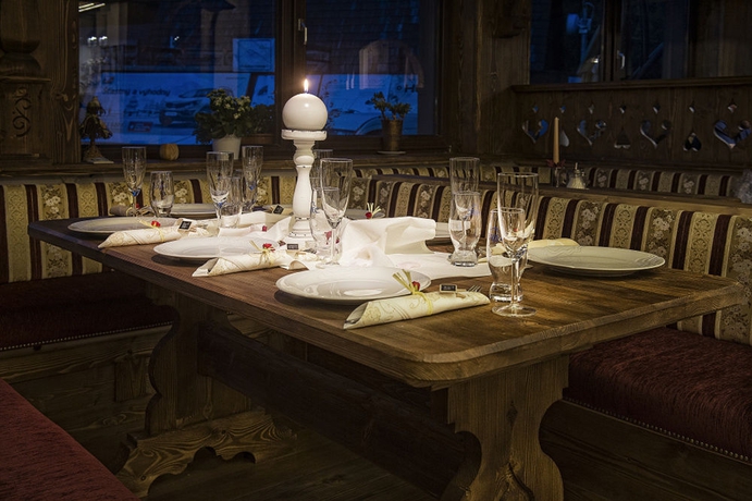 Imagen del bar/restaurante del Hotel Grand Bachledka Strachan. Foto 4