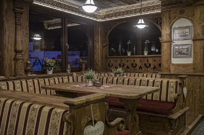 Imagen del bar/restaurante del Hotel Grand Bachledka Strachan. Foto 6