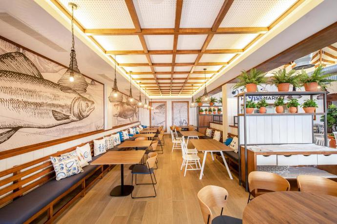 Imagen del bar/restaurante del Hotel Grand Bahia Principe El Portillo. Foto 5