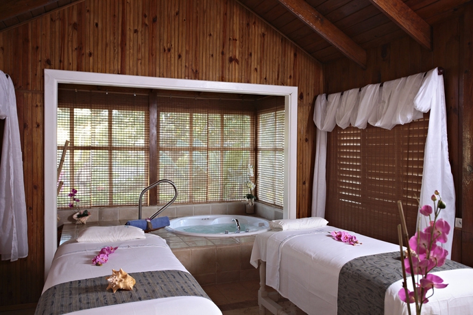 Imagen de los interiores del Hotel Grand Bahia Principe El Portillo. Foto 10