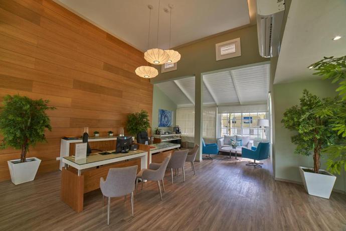 Imagen de los interiores del Hotel Grand Bahia Principe El Portillo. Foto 28