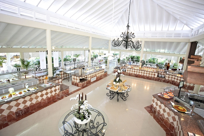 Imagen del bar/restaurante del Hotel Grand Bahía Príncipe San Juan. Foto 5