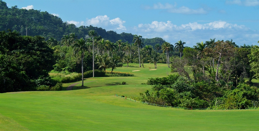 Imagen de los exteriores del Hotel Grand Bahía Príncipe San Juan. Foto 9