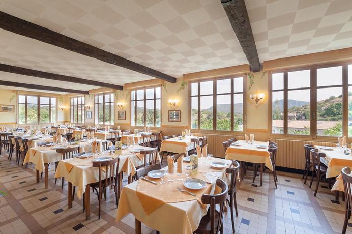 Imagen del bar/restaurante del Hotel Grand Bain. Foto 2