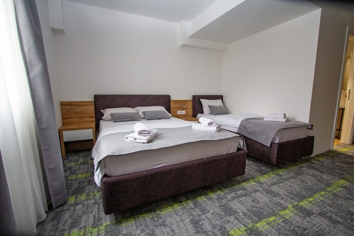 Imagen de la habitación del Hotel Grand, Banja Luka. Foto 13