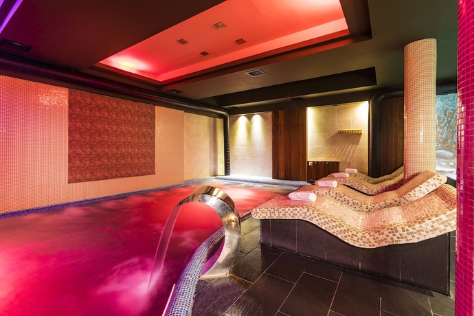 Imagen de la piscina del Hotel Grand Bansko. Foto 18