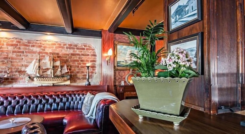 Imagen del bar/restaurante del Hotel Grand Bar AS. Foto 4