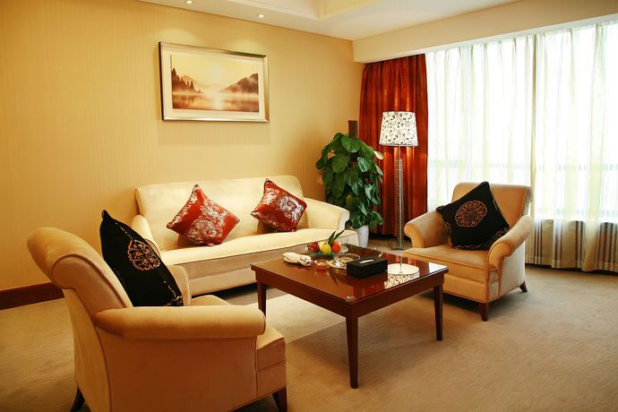 Imagen de los interiores del Hotel Grand Barony Zhoushan. Foto 4
