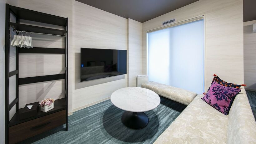 Imagen de la habitación del Hotel Grand Base Takamatsu. Foto 21