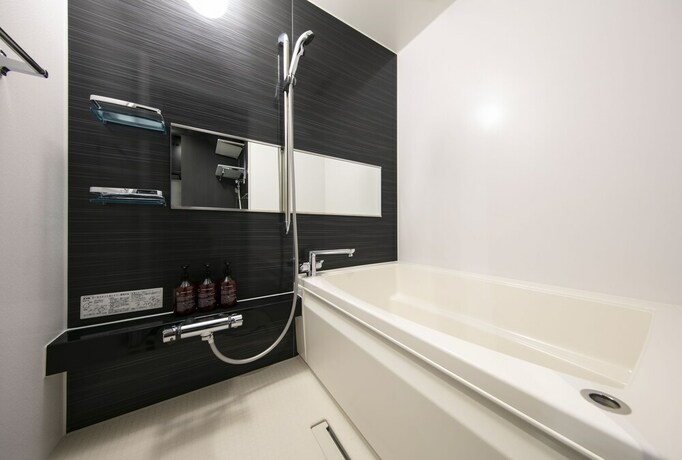 Imagen de la habitación del Hotel Grand Base Takamatsu. Foto 28