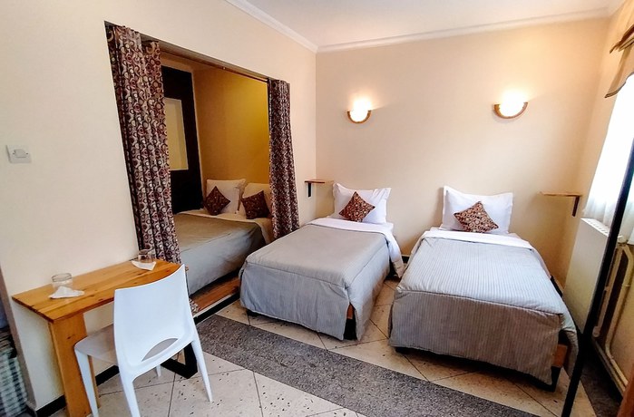 Imagen de la habitación del Hotel Grand Bassin. Foto 3