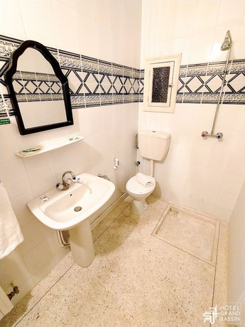 Imagen de la habitación del Hotel Grand Bassin. Foto 7