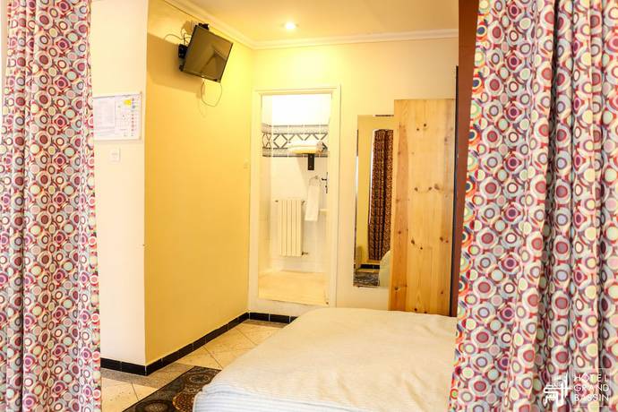 Imagen de la habitación del Hotel Grand Bassin. Foto 11