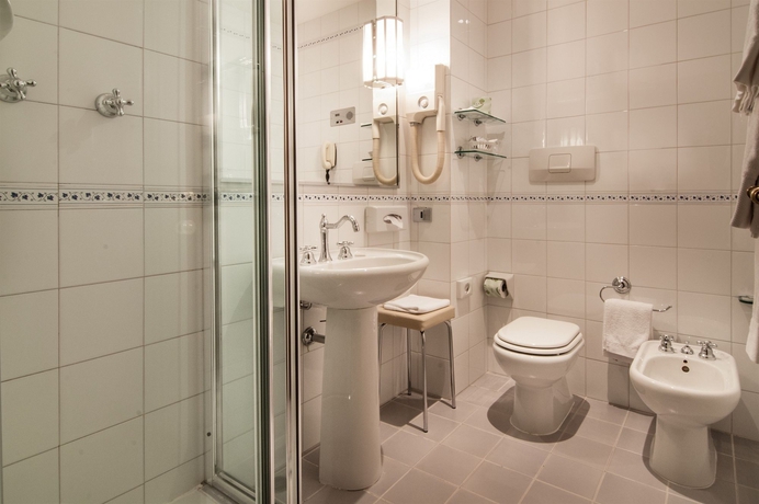 Imagen de la habitación del Hotel Grand Bastiani. Foto 7